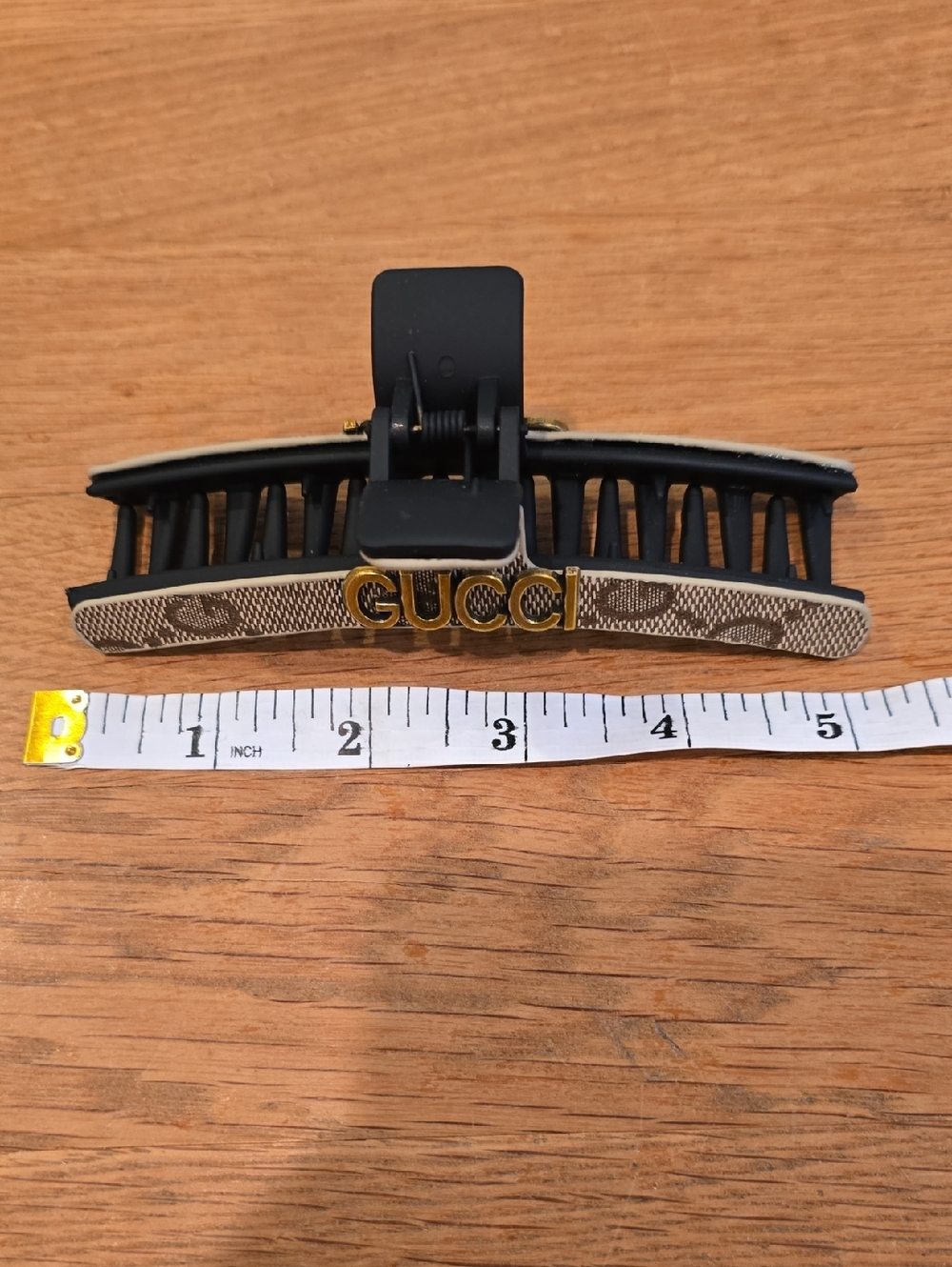 GG Hair Claw Clip - Picture 6 of 6